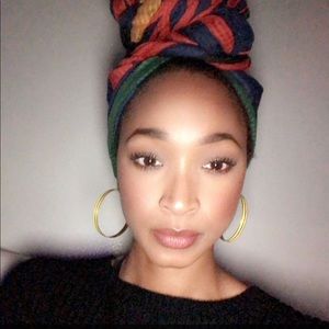 Meet your Posher, Latyana